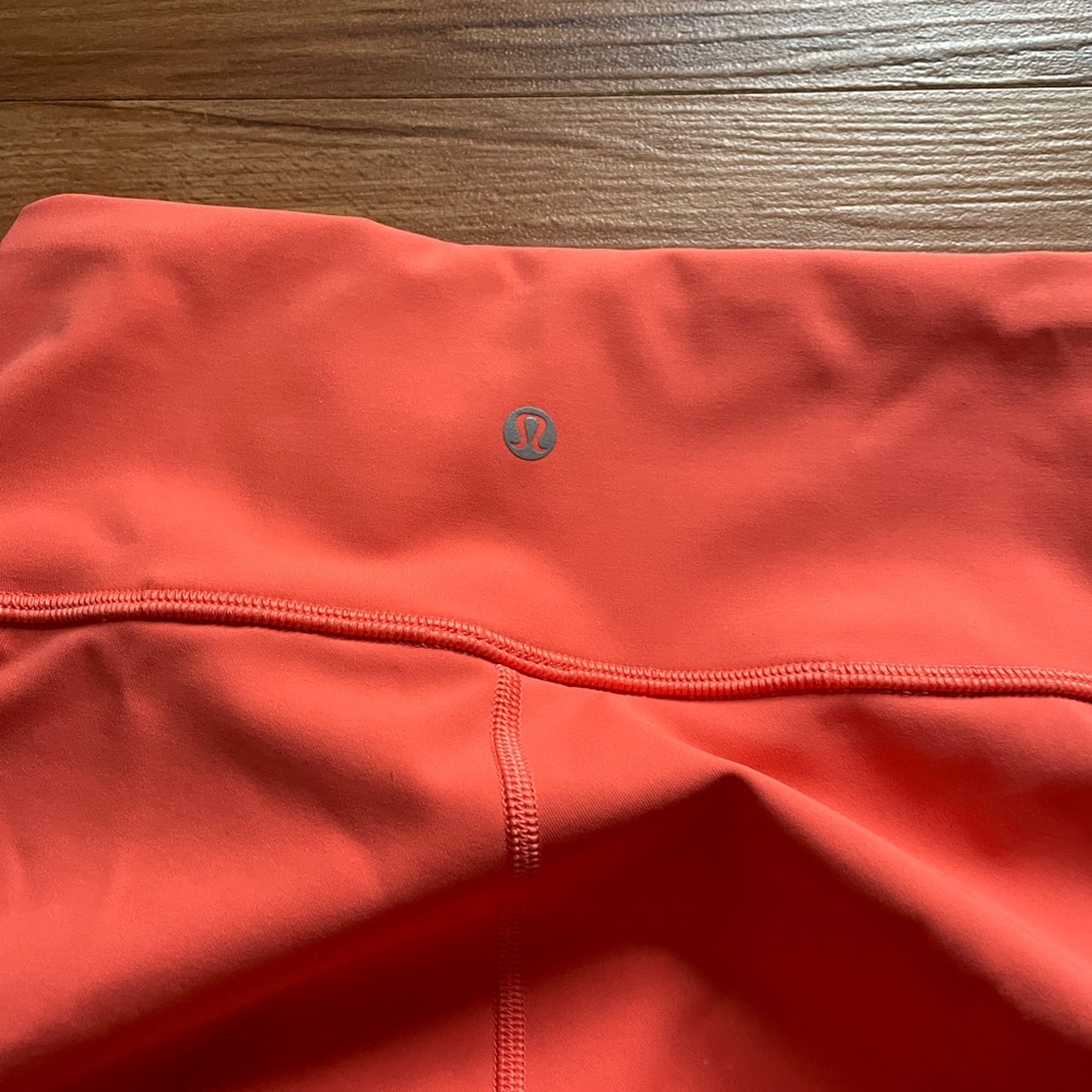 Lululemon Sunshine Salutation Crop Cape Orange Side Mesh Panels I Size 4 - Picture 6 of 7